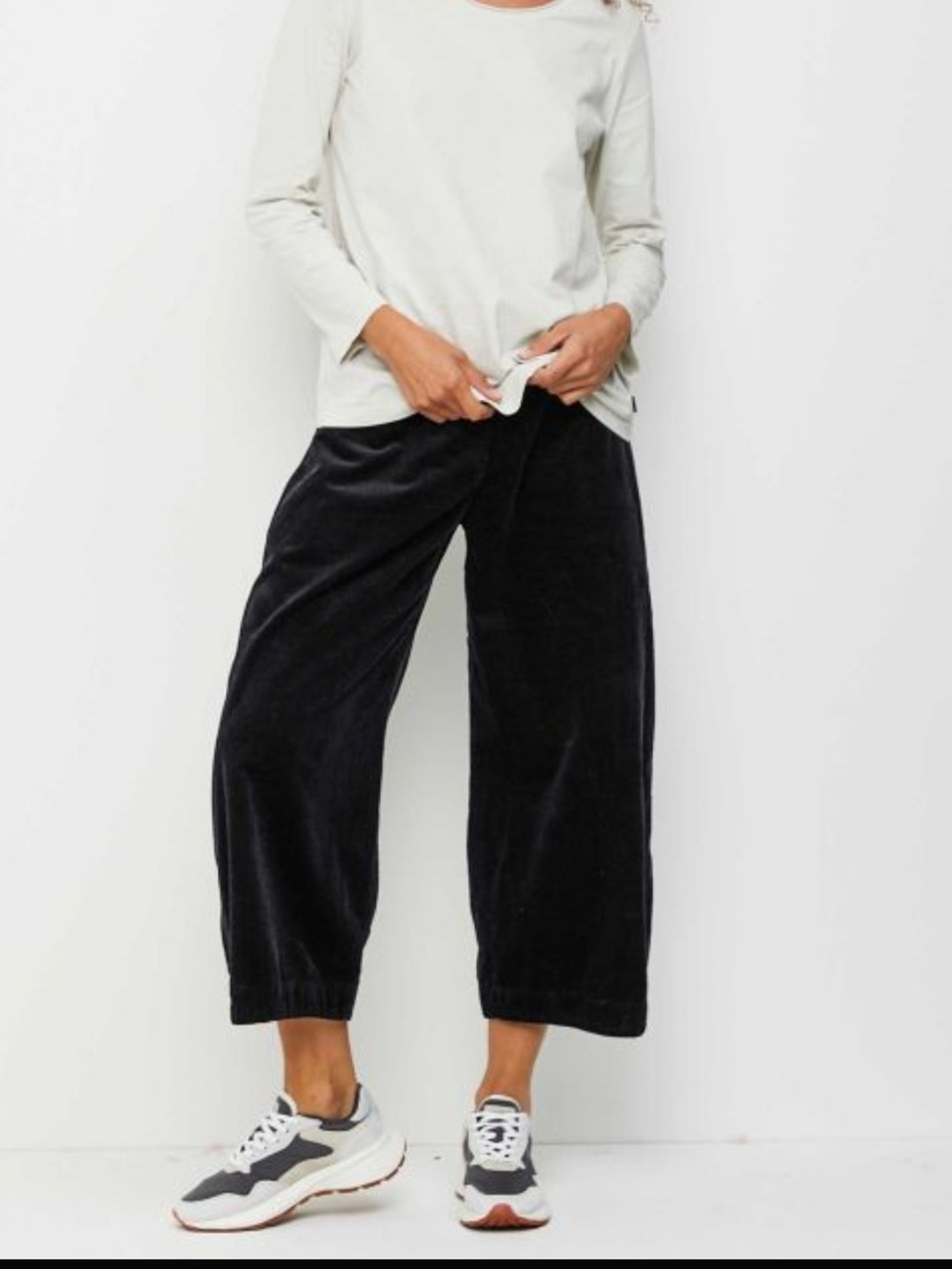 Oska Corduroy Mauve Wide Barrel Leg Pants